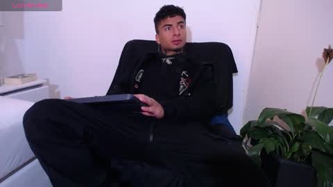 Snapshot of juancamilo66_ chatting on 12-31-24, 06:05 juancamilo66_ online show from 12-31-24, 06:05