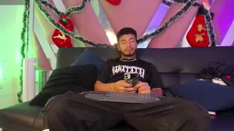 juancamilo66_ online show from 11-18-25, 02:50