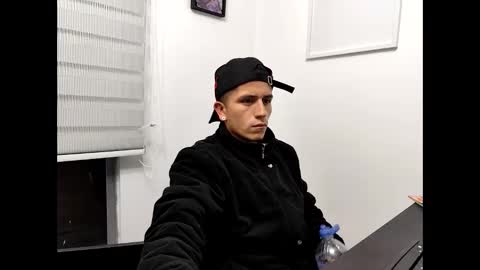 Snapshot of juanda9811 chatting on 10-20-25, 05:52 juanda9811 online show from 10-20-25, 05:52