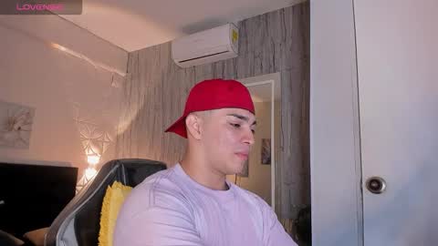 Juan David online show from 01-12-26, 01:49