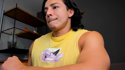 Snapshot of juandres007 chatting on 05-03-26, 02:39 JUANDRES online show from 05-03-26, 02:39