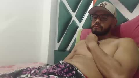 Snapshot of juanfe_style chatting on 09-19-25, 01:18 juanfe_style online show from 09-19-25, 01:18