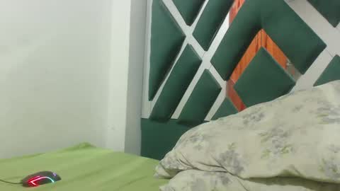 juanfe_style online show from 12-16-25, 03:55