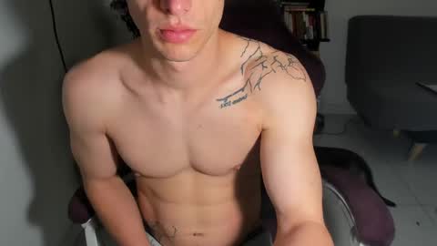 Snapshot of juanisimo_ chatting on 05-02-26, 11:15 JUANISIMO online show from 05-02-26, 11:15