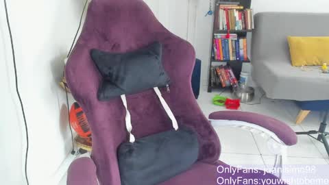 Snapshot of juanisimo_ chatting on 05-04-26, 02:02 JUANISIMO online show from 05-04-26, 02:02