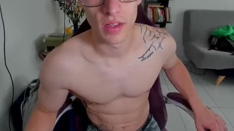 Snapshot of juanisimo_ chatting on 05-22-26, 03:06 JUANISIMO online show from 05-22-26, 03:06