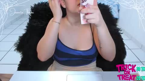 Snapshot of juanita_thorne chatting on 10-18-25, 10:21 online show from 10-18-25, 10:21