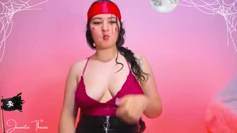 Snapshot of juanita_thorne chatting on 10-31-25, 12:22 online show from 10-31-25, 12:22