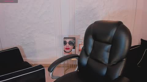 Juanita Clay online show from 04-25-26, 07:33