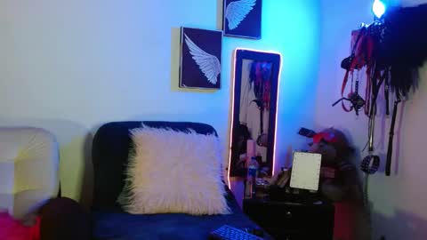 Juanita online show from 12-15-24, 05:02