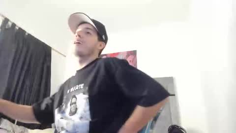 juannvalencia11 online show from 04-22-26, 08:21