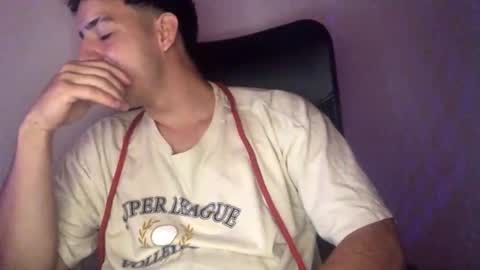 juannvalencia11 online show from 04-25-26, 02:25