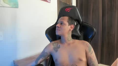 juanpt69 online show from 12-25-24, 02:56