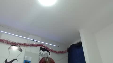 juanse_hot11 online show from 01-15-25, 10:13