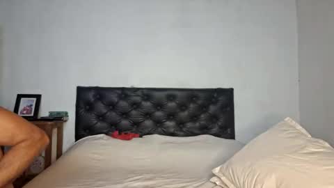 Snapshot of juanyroo chatting on 03-09-25, 02:50 juanyroo online show from 03-09-25, 02:50