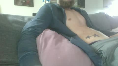 Snapshot of jui896714 chatting on 05-05-26, 07:38 jui896714 online show from 05-05-26, 07:38