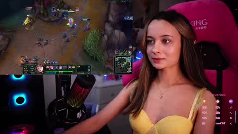 Angelina online show from 02-06-25, 10:53