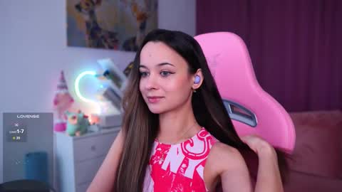 Snapshot of juicy___angel chatting on 11-13-25, 10:36 Angelina online show from 11-13-25, 10:36