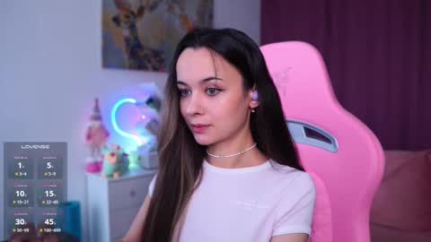 Snapshot of juicy___angel chatting on 11-25-25, 11:43 Angelina online show from 11-25-25, 11:43