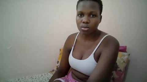 Snapshot of juicy_bella2 chatting on 09-10-25, 09:20 juicy_bella2 online show from 09-10-25, 09:20