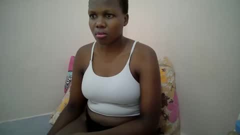 Snapshot of juicy_bella2 chatting on 09-17-25, 09:44 juicy_bella2 online show from 09-17-25, 09:44