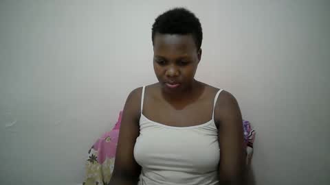 Snapshot of juicy_bella2 chatting on 09-17-25, 10:33 juicy_bella2 online show from 09-17-25, 10:33