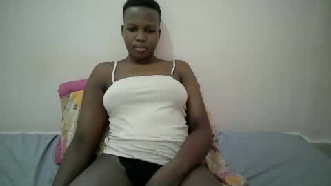 Snapshot of juicy_bella2 chatting on 09-25-25, 10:41 juicy_bella2 online show from 09-25-25, 10:41