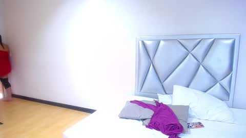 juicy_bignipples18 online show from 01-21-25, 04:27