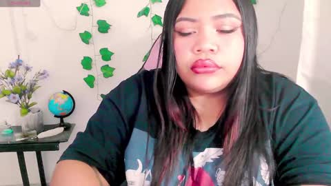 Snapshot of juicy_elenxx chatting on 01-19-25, 09:55 EleN online show from 01-19-25, 09:55