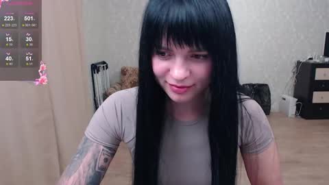 juicy_jesss online show from 04-23-26, 07:38
