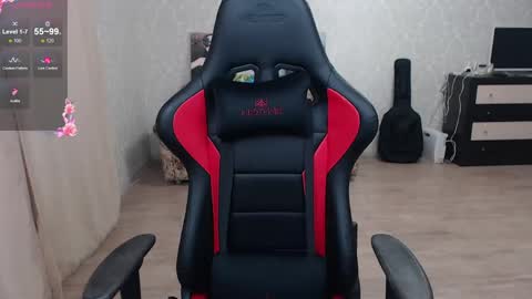 juicy_jesss online show from 04-28-26, 07:52