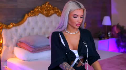 Snapshot of juicy_jessye chatting on 05-14-26, 07:53 Jessye online show from 05-14-26, 07:53