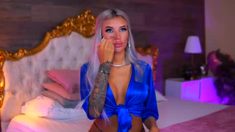 Snapshot of juicy_jessye chatting on 06-05-26, 08:36 Jessye online show from 06-05-26, 08:36