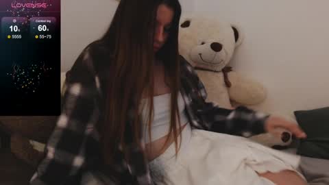 Snapshot of juicy_mystery chatting on 12-03-24, 03:44 laura online show from 12-03-24, 03:44