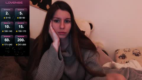 Snapshot of juicy_mystery chatting on 12-23-24, 07:20 laura online show from 12-23-24, 07:20