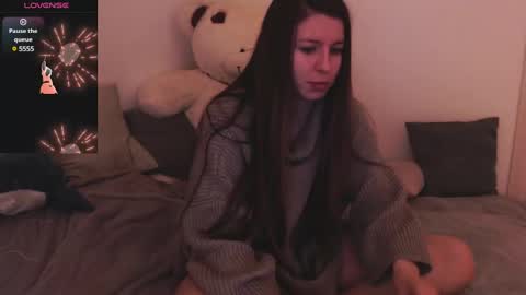 Snapshot of juicy_mystery chatting on 01-12-25, 03:46 laura online show from 01-12-25, 03:46