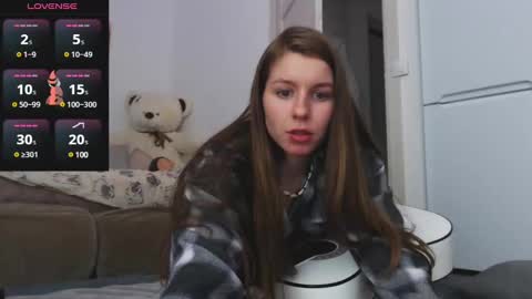 Snapshot of juicy_mystery chatting on 01-27-25, 07:35 laura online show from 01-27-25, 07:35