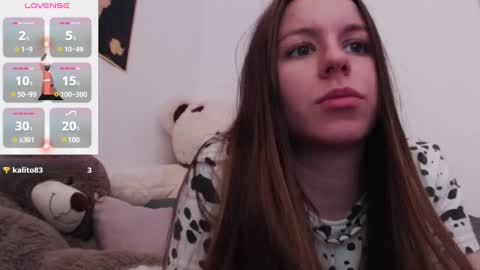 Snapshot of juicy_mystery chatting on 02-06-25, 08:45 laura online show from 02-06-25, 08:45