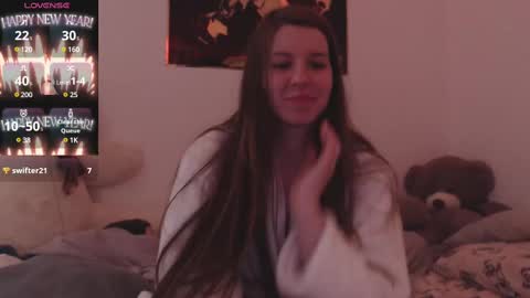 Snapshot of juicy_mystery chatting on 02-28-25, 05:48 laura online show from 02-28-25, 05:48
