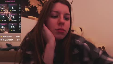 Snapshot of juicy_mystery chatting on 03-05-25, 05:29 laura online show from 03-05-25, 05:29
