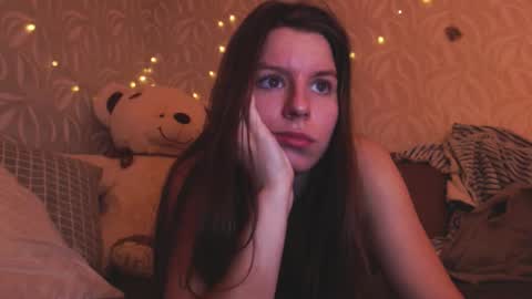 Snapshot of juicy_mystery chatting on 09-24-25, 02:42 laura online show from 09-24-25, 02:42