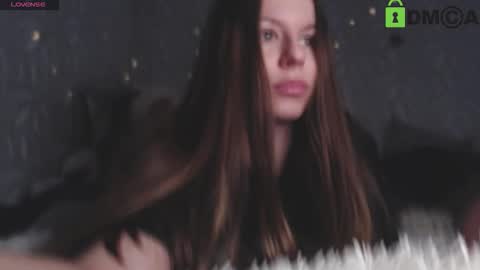 Snapshot of juicy_mystery chatting on 10-23-25, 10:36 laura online show from 10-23-25, 10:36