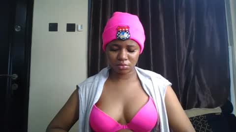 Snapshot of juicy_pussy1122 chatting on 01-22-25, 02:59 Emily online show from 01-22-25, 02:59