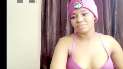 Snapshot of juicy_pussy1122 chatting on 01-22-25, 03:29 Emily online show from 01-22-25, 03:29
