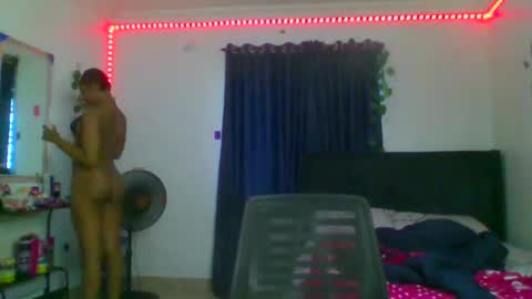 Snapshot of juicy_pussy1122 chatting on 09-14-25, 07:07 Emily online show from 09-14-25, 07:07