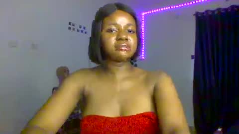 Snapshot of juicy_pussy1122 chatting on 09-18-25, 09:55 Emily online show from 09-18-25, 09:55