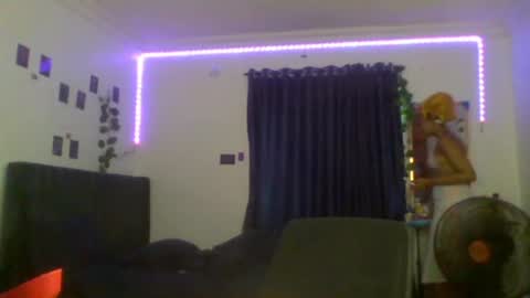 Snapshot of juicy_pussy1122 chatting on 12-02-25, 04:46 Emily online show from 12-02-25, 04:46