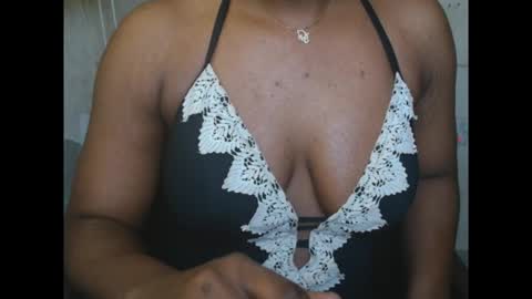 Snapshot of juicycuntx chatting on 09-30-25, 07:46 juicycuntx online show from 09-30-25, 07:46