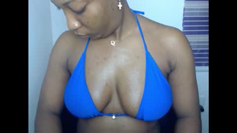 Snapshot of juicycuntx chatting on 10-05-25, 04:00 juicycuntx online show from 10-05-25, 04:00