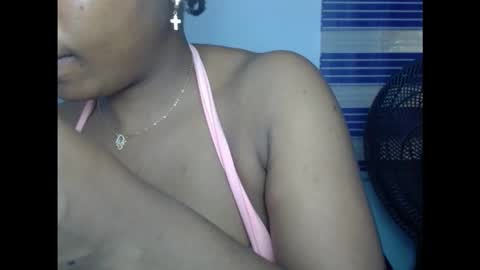 Snapshot of juicycuntx chatting on 10-19-25, 09:32 juicycuntx online show from 10-19-25, 09:32